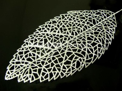 Liść ażurowy brokacony podłużny (12 szt) CV07489 silver