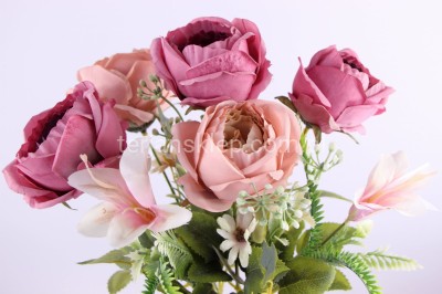 Bukiet pudrowe peonie + lilijki CE664 j.róż/śr.róż z c.śr.