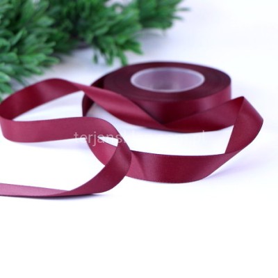 Taśma satynowa MATOWA WSMAT15 15 mm x 18 mb burgund #060